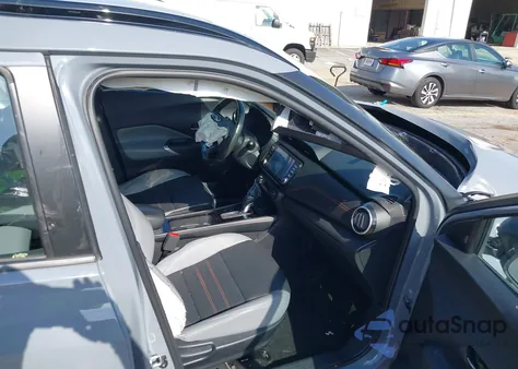 2023 Nissan Kicks Sr Xtronic Cvt from USA, damaged, VIN 3N1CP5DV7PL485586